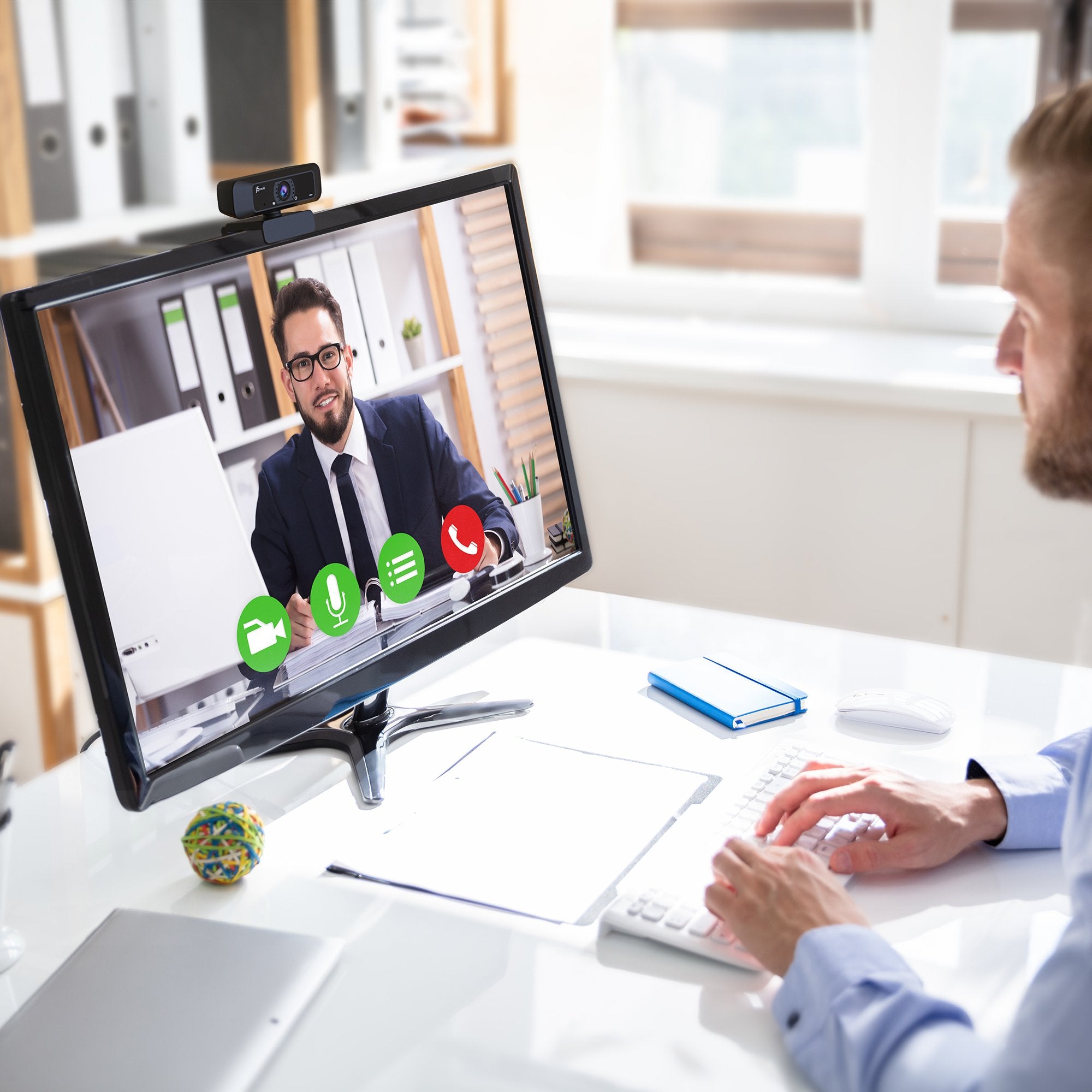 j5create JVCU100 USB™ HD Webcam with 360° Rotation – j5create International